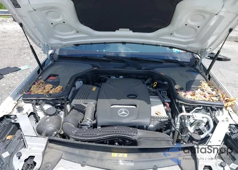 2019 Mercedes-Benz E 300 4Matic z USA, uszkodzony, nr VIN WDDZF4KB3KA525715